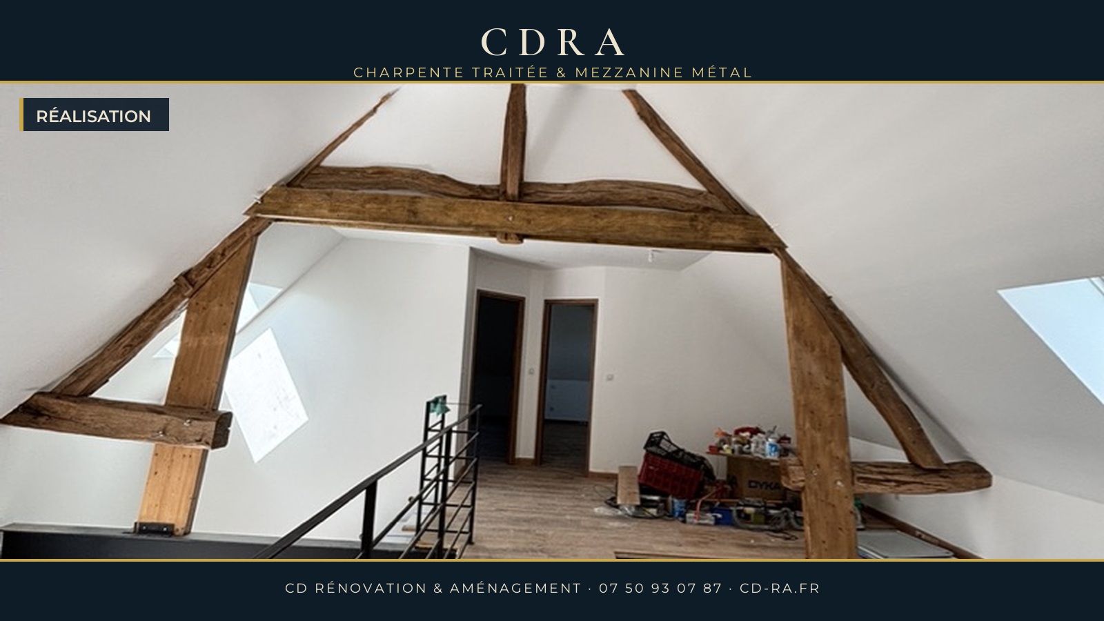 Charpente traitée et mezzanine métal dans des combles aménagés